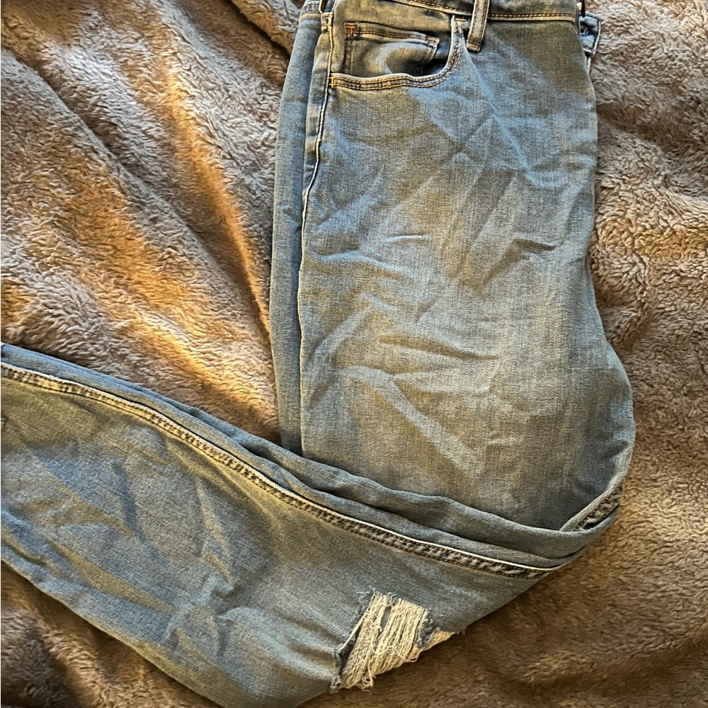 Hollister Curvy High Rise Crop Super Skinny